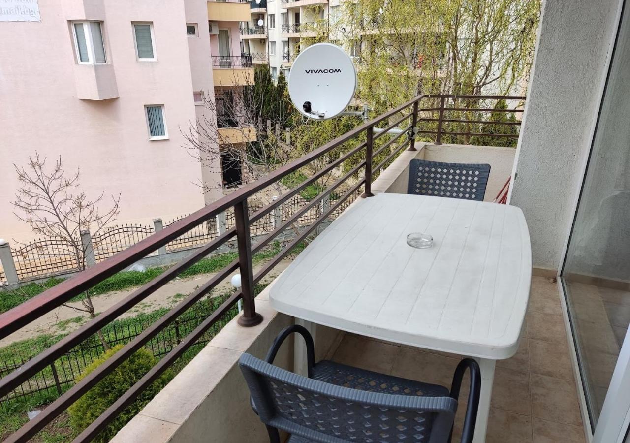 Charis Cozy Family Apart At Sun Village Complex Close To The Beach Sunny Beach Exterior photo