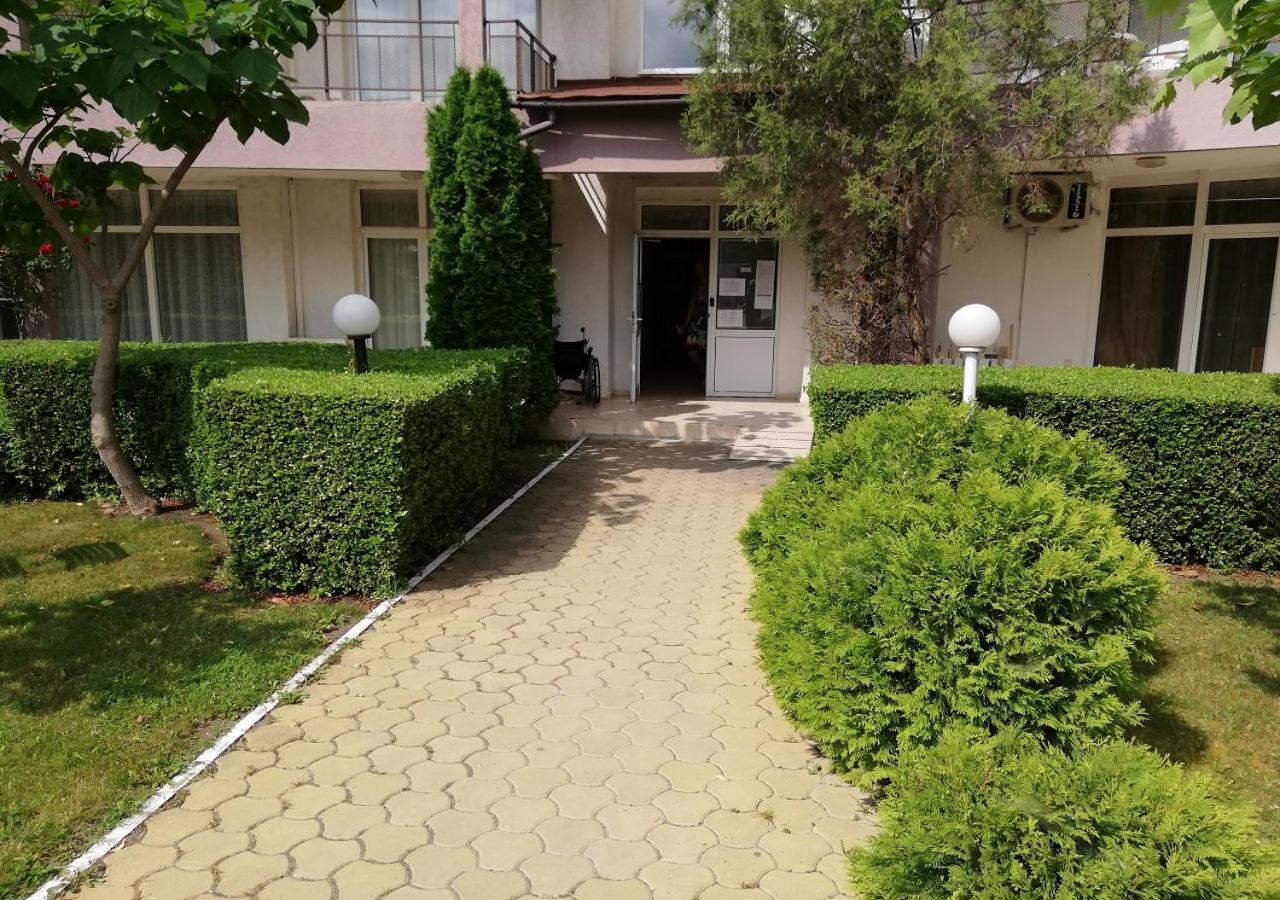 Charis Cozy Family Apart At Sun Village Complex Close To The Beach Sunny Beach Exterior photo