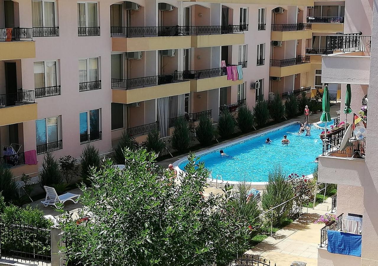Charis Cozy Family Apart At Sun Village Complex Close To The Beach Sunny Beach Exterior photo