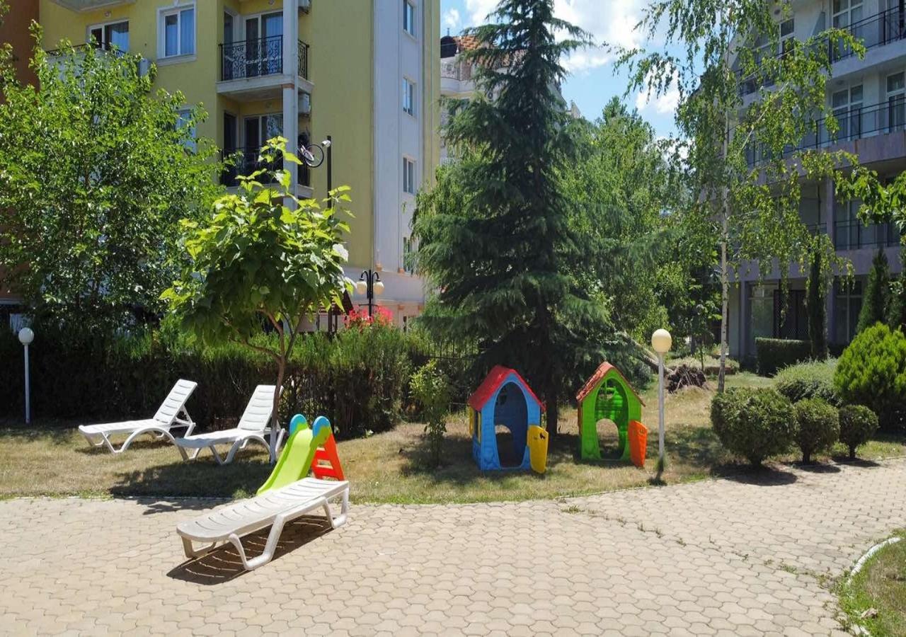 Charis Cozy Family Apart At Sun Village Complex Close To The Beach Sunny Beach Exterior photo